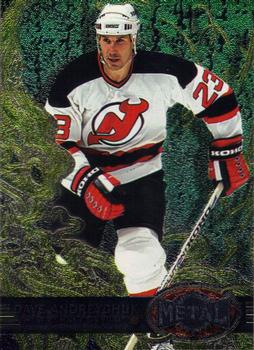 1996-97 Metal Universe #85 Dave Andreychuk Front