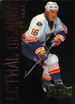 1996-97 Metal Universe - Lethal Weapons #7 Brett Hull Front
