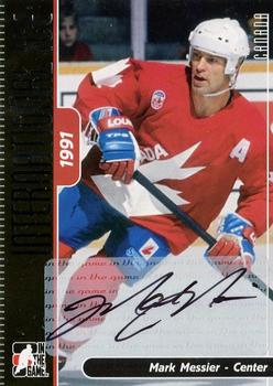2006-07 In The Game Used International Ice - Autographs #A-MM4 Mark Messier Front