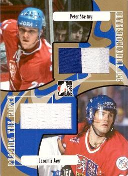 2006-07 In The Game Used International Ice - Passing The Torch Gold #PT-11 Peter Stastny / Jaromir Jagr  Front