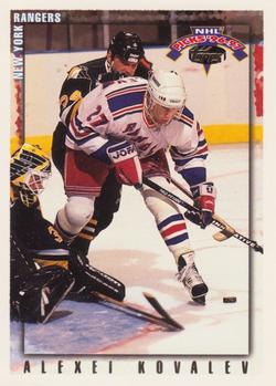 1996-97 Topps NHL Picks #79 Alexei Kovalev Front