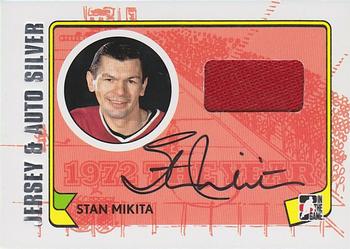 2009-10 In The Game 1972 The Year In Hockey - Game Used Jersey Autographs Silver #MA-SM Stan Mikita  Front