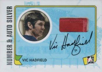 2009-10 In The Game 1972 The Year In Hockey - Game Used Number Autographs Silver #MA-VH Vic Hadfield  Front