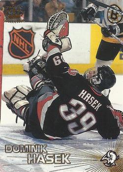 1997-98 Pacific Crown Collection #39 Dominik Hasek Front