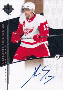 2009-10 Upper Deck Ultimate Collection - Ultimate Signatures #US-PD Pavel Datsyuk  Front