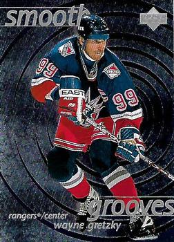 1997-98 Upper Deck - Smooth Grooves #SG1 Wayne Gretzky Front