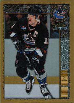 1998-99 O-Pee-Chee Chrome #138 Mark Messier Front