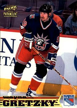 1998-99 Pacific Paramount #152 Wayne Gretzky Front