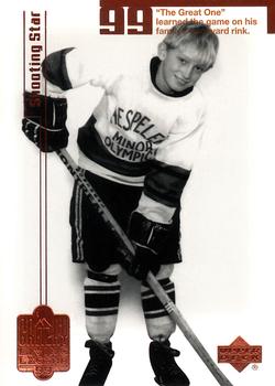 1999 Upper Deck Wayne Gretzky Living Legend #2 Wayne Gretzky (Youth) Front