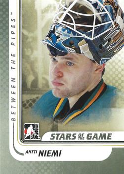 2010-11 In The Game Between The Pipes #90 Antti Niemi Front