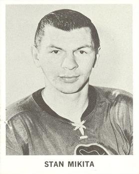 1965-66 Coca-Cola NHL Players #NNO Stan Mikita Front