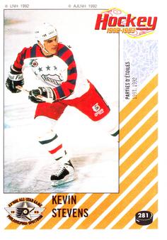1992-93 Panini Hockey Stickers (French) #281 Kevin Stevens Front