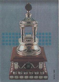1992-93 Panini Hockey Stickers (French) #308 Vezina Trophy  Front