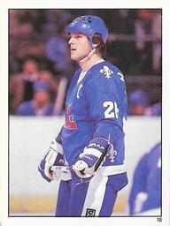 1982-83 Topps Stickers #19 Peter Stastny Front