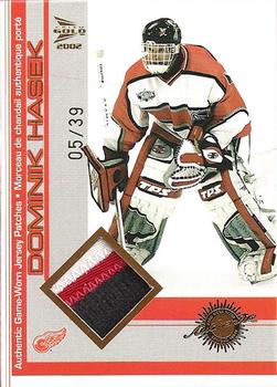 2001-02 Pacific Prism Gold McDonald's - Game-Worn Jersey Patches Gold Foil #9 Dominik Hasek Front
