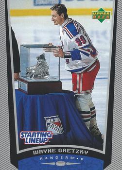 1999 Hasbro/Upper Deck Starting Lineup Cards #135 Wayne Gretzky Front