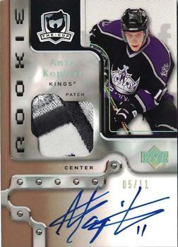 2006-07 Upper Deck The Cup - Gold Rainbow Autographed Rookie Patches #173 Anze Kopitar Front
