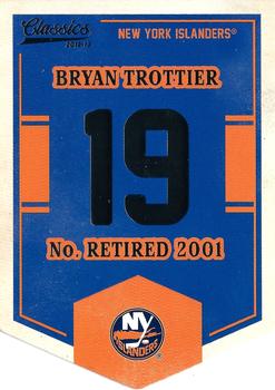 2012-13 Panini Classics Signatures - Banner Numbers #EN50 Bryan Trottier Front