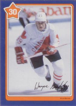1982-83 Neilson Wayne Gretzky #30 Passing to the Slot Front