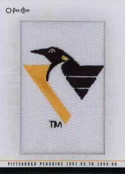 2013-14 O-Pee-Chee - Team Logo Patches #136 Pittsburgh Penguins 1992-93 to 1999-00 (Primary) Front