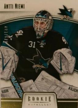 2013-14 Panini Rookie Anthology - Gold #80 Antti Niemi Front