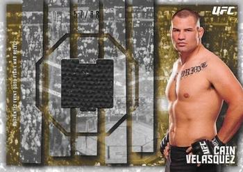 2015 Topps UFC Knockout - Fight Mat Relics Gold #FMR-CV Cain Velasquez Front