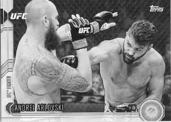 2015 Topps UFC Chronicles - Black and White #9 Andrei Arlovski Front