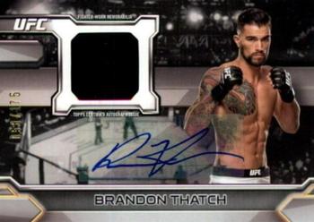 2016 Topps UFC Knockout - Autographed Relics #KAR-BT Brandon Thatch Front