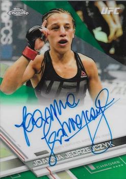 2017 Topps Chrome UFC - Fighter Autographs Green Refractor #FA-JJ Joanna Jedrzejczyk Front