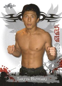 2010 Leaf MMA #37 Takeya Mizugaki Front