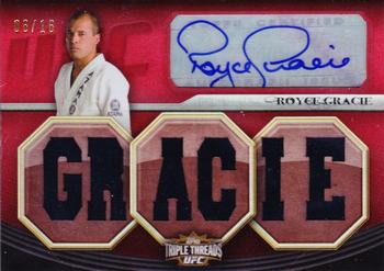 2010 Topps UFC Knockout - Triple Threads Autograph Memorabilia #TTAR-10 Royce Gracie Front