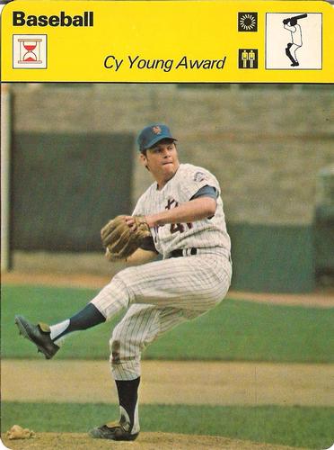 1977-79 Sportscaster Series 32 #32-17 Cy Young Award Front