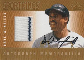 2012 Sportkings Series E - Autograph-Memorabilia Gold Version #AM-DWI1 Dave Winfield Front