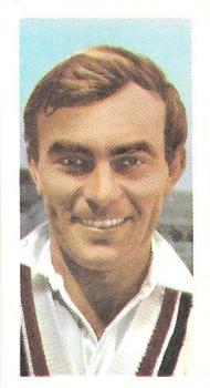 1971 Barratt & Co. Famous Sportsmen #9 John Edrich Front