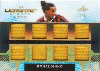 2019 Leaf Ultimate Sports - The Ultimate Card Relics Gold #TUC-28 Ronaldinho Front