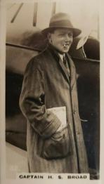 1926 Lambert & Butler Who’s Who in Sport #32 Captain H.S. Broad Front