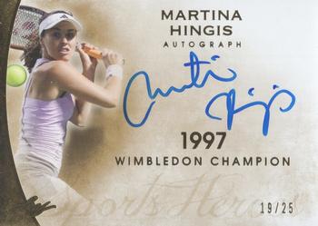 2014 Leaf Q - Autographs Gold #A-MH1 Martina Hingis Front