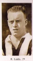 1932 De Beukelaer Biscuits All Sports #29 Bobby Liddle Front