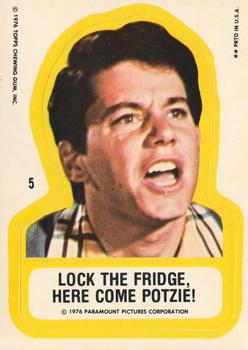 1976 Topps Happy Days - Stickers #5 Lock the Fridge, Here Comes Potzie! Front