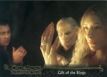 2002 Topps Lord of the Rings: The Fellowship of the Ring Update #92 Gift of the Rings Front