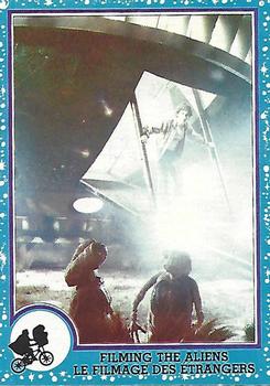 1982 O-Pee-Chee E.T. The Extraterrestrial #84 Filming the Aliens Front