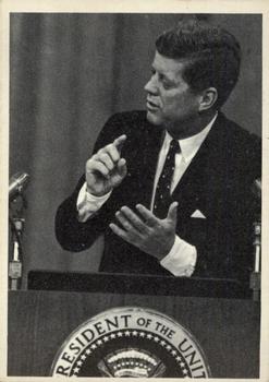 1964 Topps John F. Kennedy #29 Pres. Kennedy...Washington news conference Front