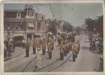 1965 Donruss Disneyland (Blue Back) #40 Colorful Disneyland Band Marches Down Main Street Front