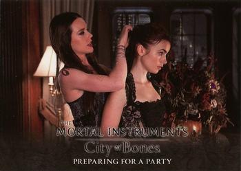 2013 Leaf The Mortal Instruments: City of Bones #S-20 Preparing For A Party Front