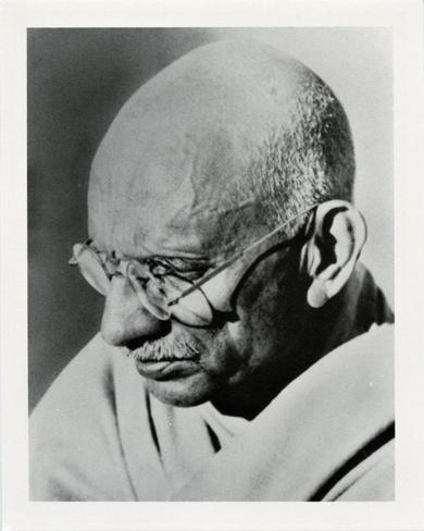 1995 Angar International Who's Who #098 Mahatma Gandhi Front