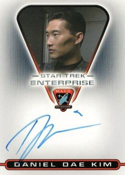 2004 Rittenhouse Star Trek Enterprise Season 3 - Autographs M.A.C.O. Series #MACO3 Daniel Dae Kim Front