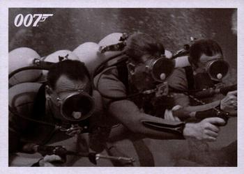 2014 Rittenhouse James Bond Archives - Thunderball Throwback #087 A fierce battle between Largo's entourage and the Front