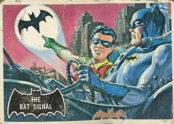 1966 O-Pee-Chee Batman (Black Bat Logo) #3 The Bat Signal Front