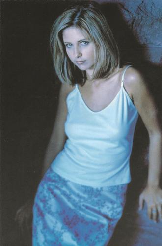 1999 Inkworks Buffy the Vampire Slayer Photo Cards #31 Buffy Summers Front