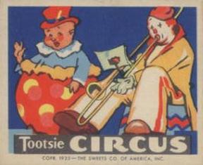 1933 Tootsie Circus (R152) #NNO Clowns Front